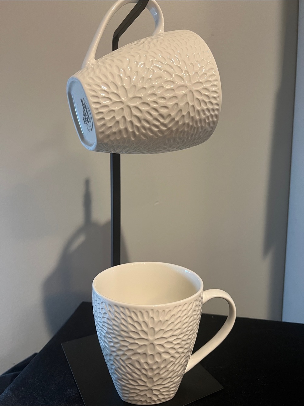 The Old Pottery Company Textured Ceramic Mug set